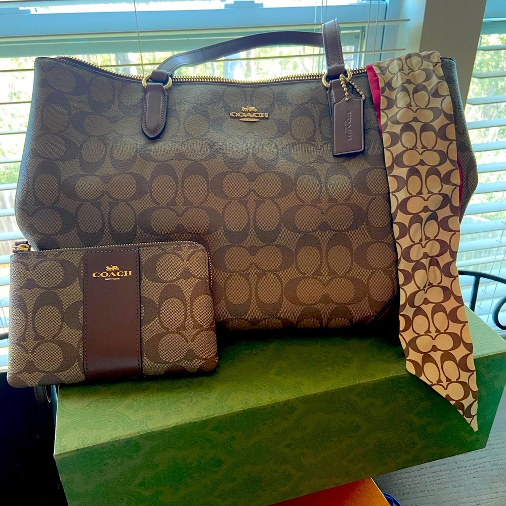 Coach bag, Waistlet corner zip and purse scarf